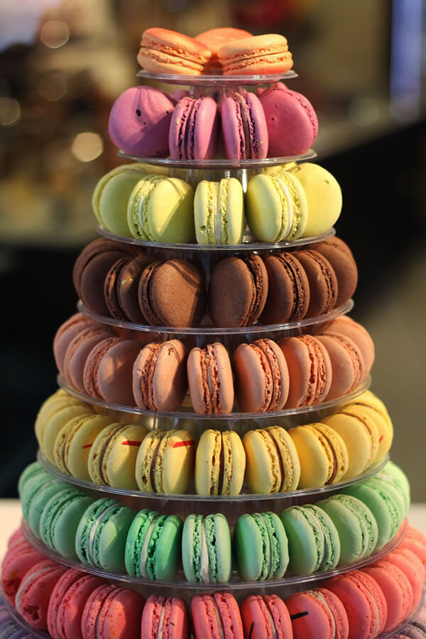 macarons-colorful-french-bakery-macaroons-dessert