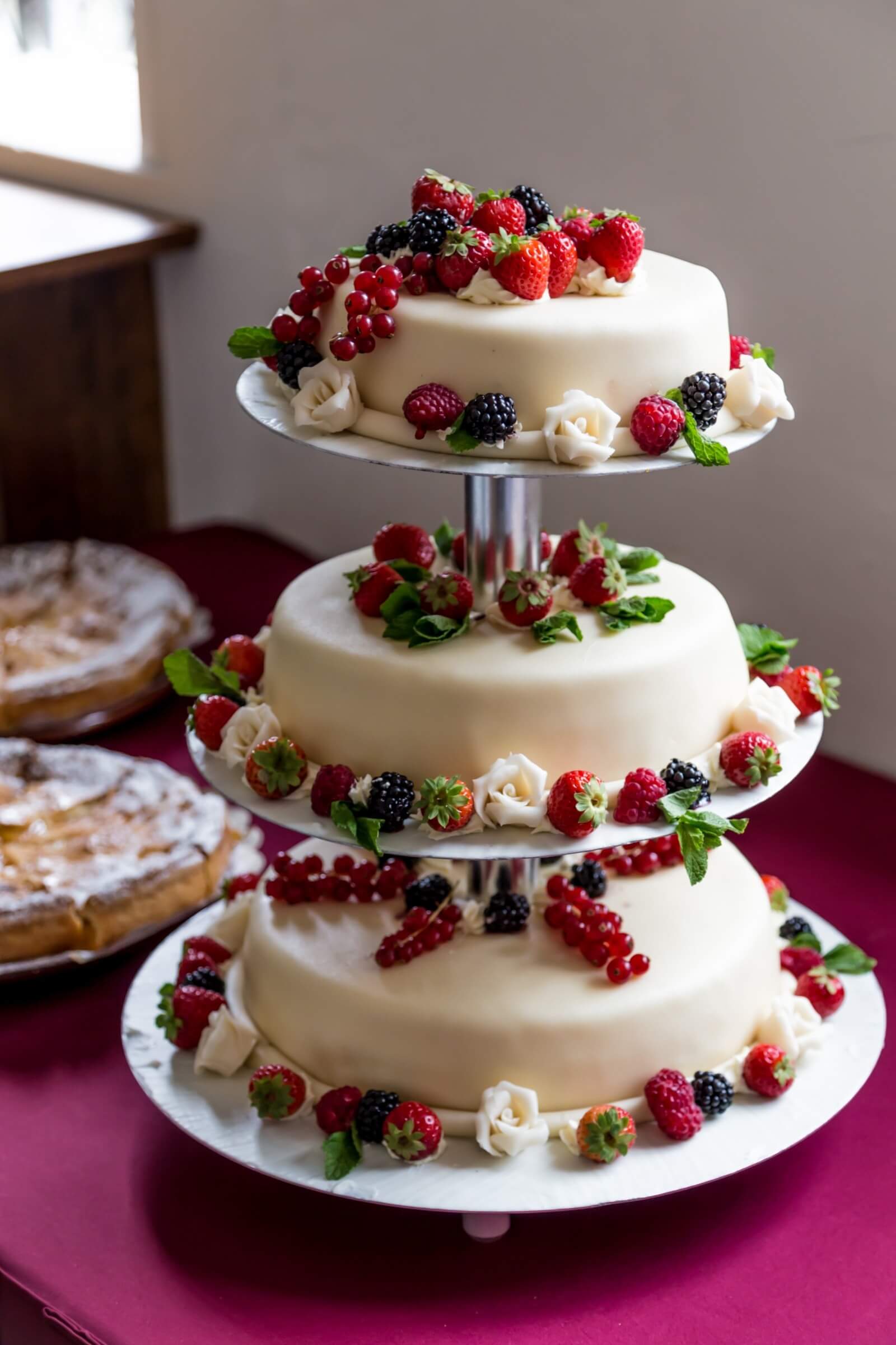 wedding-cake-cake-summer-wedding-cream-pie